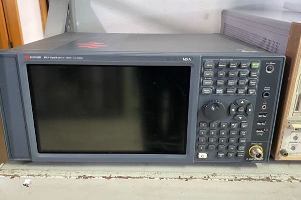 N9020B MXA ̖x10 Hz  26.5 GHz